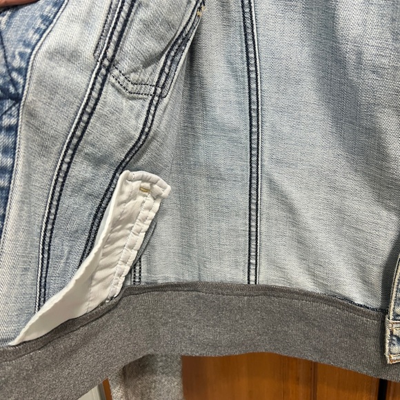 Super Cute Denim Jacket - Picture 4 of 6